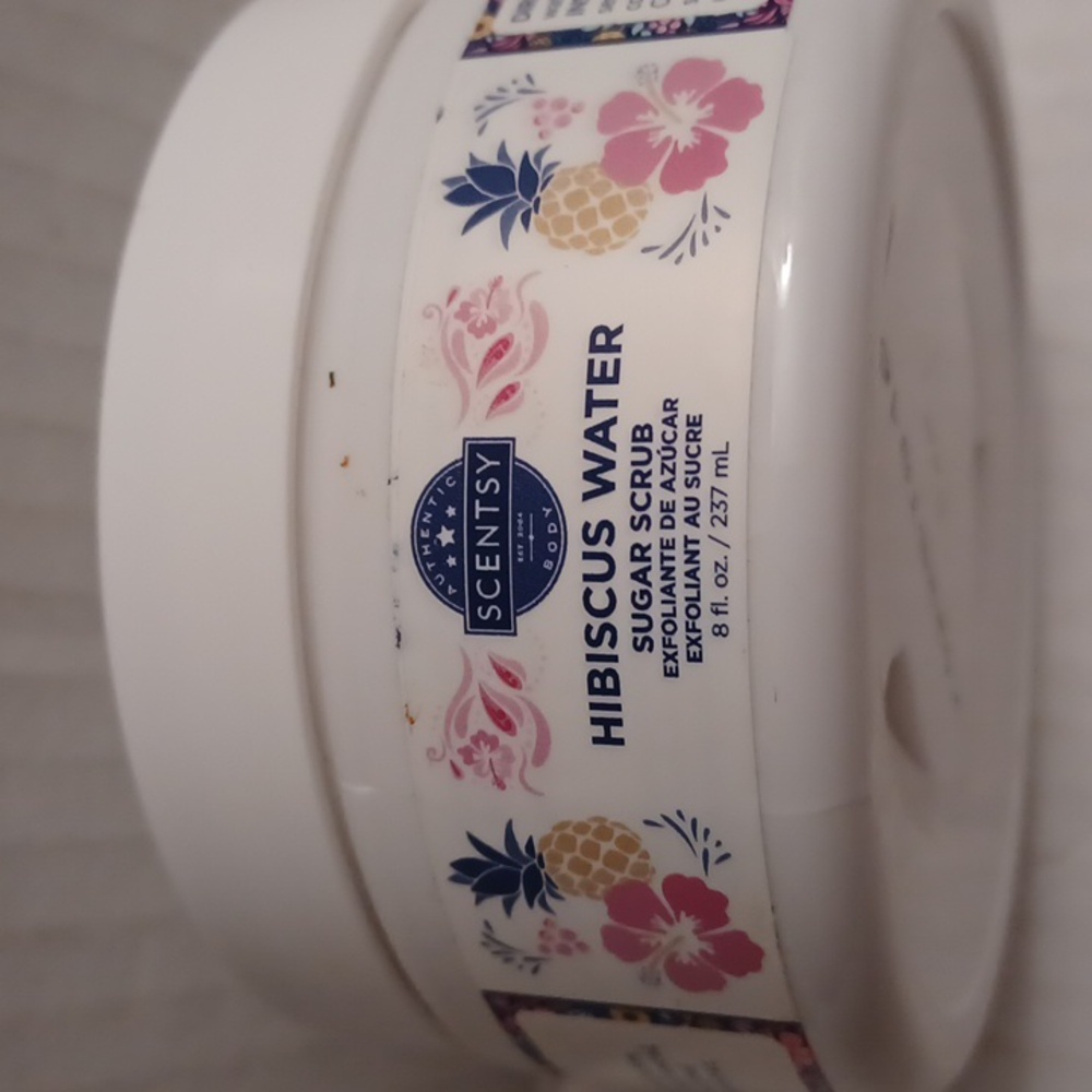 4/$40 New Scentsy "Hibiscus Water" Sugar Scrub (Sealed)
